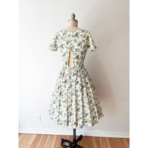 SIZE XS / S 1950s Toile Print Floral Cotton Dress - Summer, Vintage, White - Picture 5 of 9